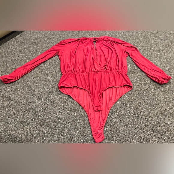 Fashion to Figure 2 Red long sleeve body suit open front sexy snap closure EUC ! - Picture 1 of 5